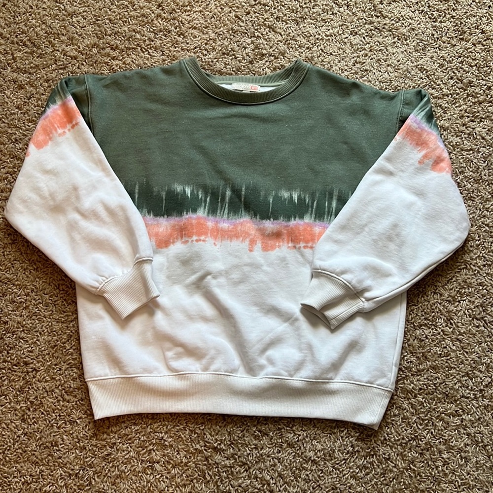 Gianni Bini brand sweater shirt!
